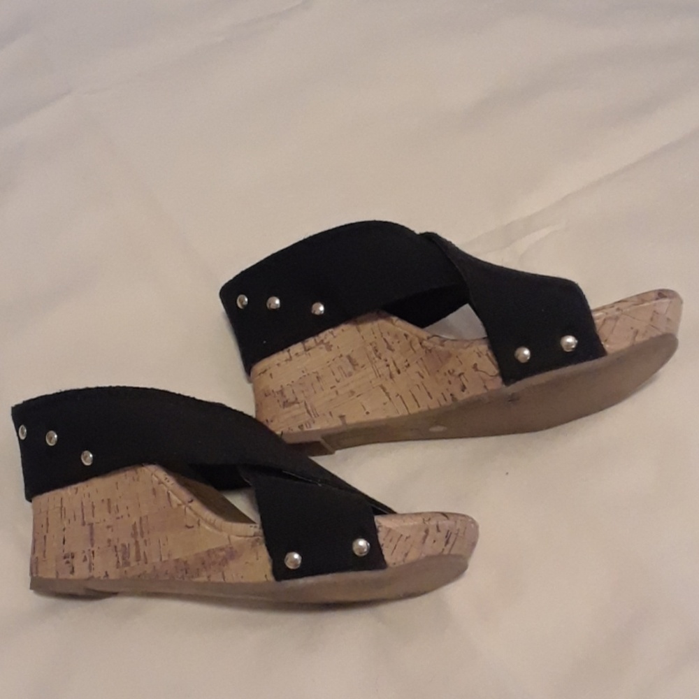 Wedge shoes
